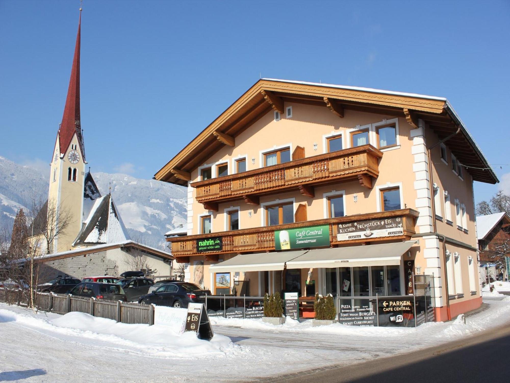 Spacious Apartment In Uderns Near Ski Area Exterior photo